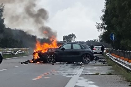 auto a fuoco sulla mazara palermo