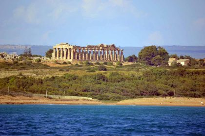 selinunte del mare con i pescatori di marinella